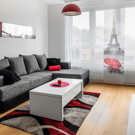 Flexible Selfcheckins 7 - Zagreb - Garage - Electric Vehicle Ccharger - Loggia - New - Luxury - Apartments Repinc 7 المظهر الخارجي الصورة