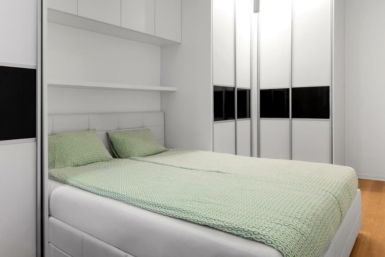 Flexible Selfcheckins 7 - Zagreb - Garage - Electric Vehicle Ccharger - Loggia - New - Luxury - Apartments Repinc 7 المظهر الخارجي الصورة