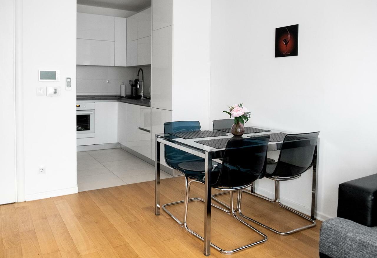 Flexible Selfcheckins 7 - Zagreb - Garage - Electric Vehicle Ccharger - Loggia - New - Luxury - Apartments Repinc 7 المظهر الخارجي الصورة